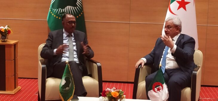 Le Ministre de l&rsquo;Industrie Pharmaceutique le Dr Lotfi Benbahmed reçoit l&rsquo;envoyé spécial de l&rsquo;UA pour l&rsquo;Agence Africaine du Médicament le Dr Michèl Sidibé