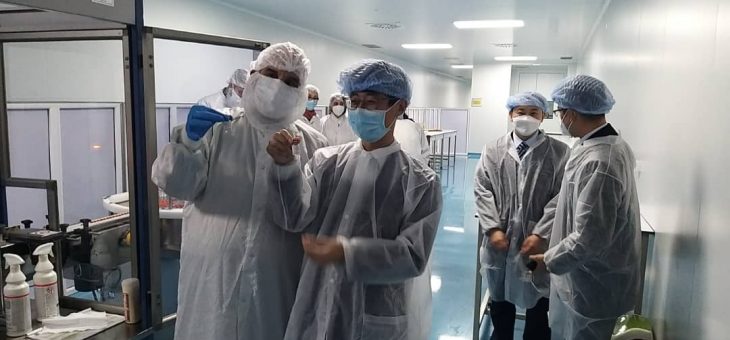 Le DG de Sinovac en visite de travail au niveau du site de production de Saidal Constantine 1.