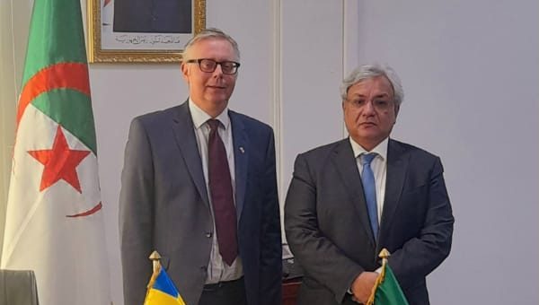 élargir la coopération Algéro-Suédoise par le jumelage des agences des produits pharmaceutiques et l’échange d&rsquo;expérience