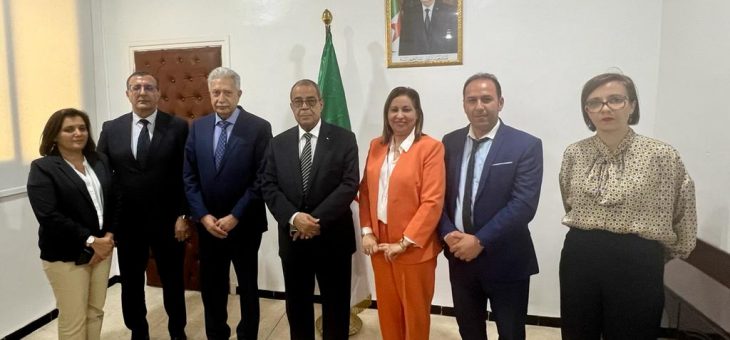 le Ministre de l’Industrie Pharmaceutique reçoit une délégation de la société  TAPHCO